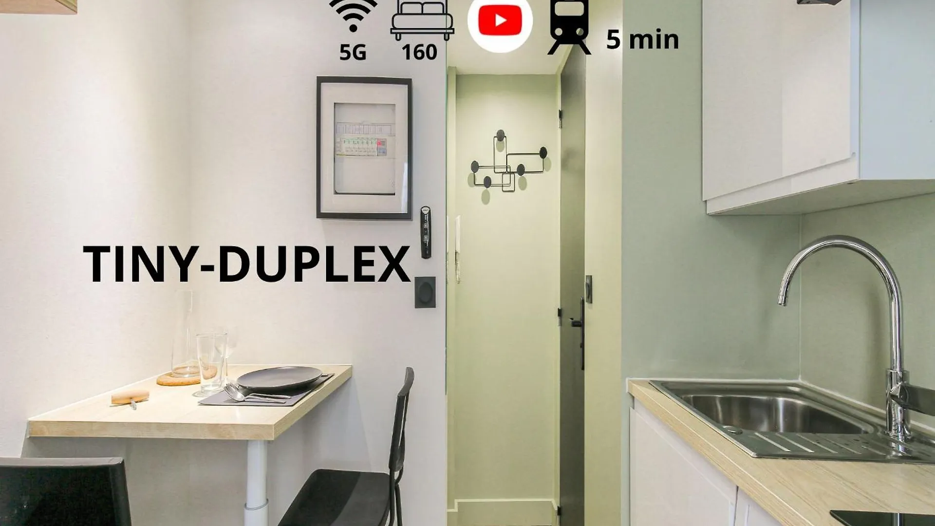 Tiny-Duplex Apartment Lyon