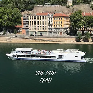 Vue Sur L'eau Lyon