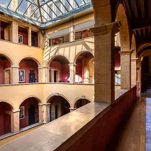 Cour Des Loges Lyon, A Radisson Collection Otel